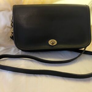 Coach vintage Black Leather Crossbody Bag